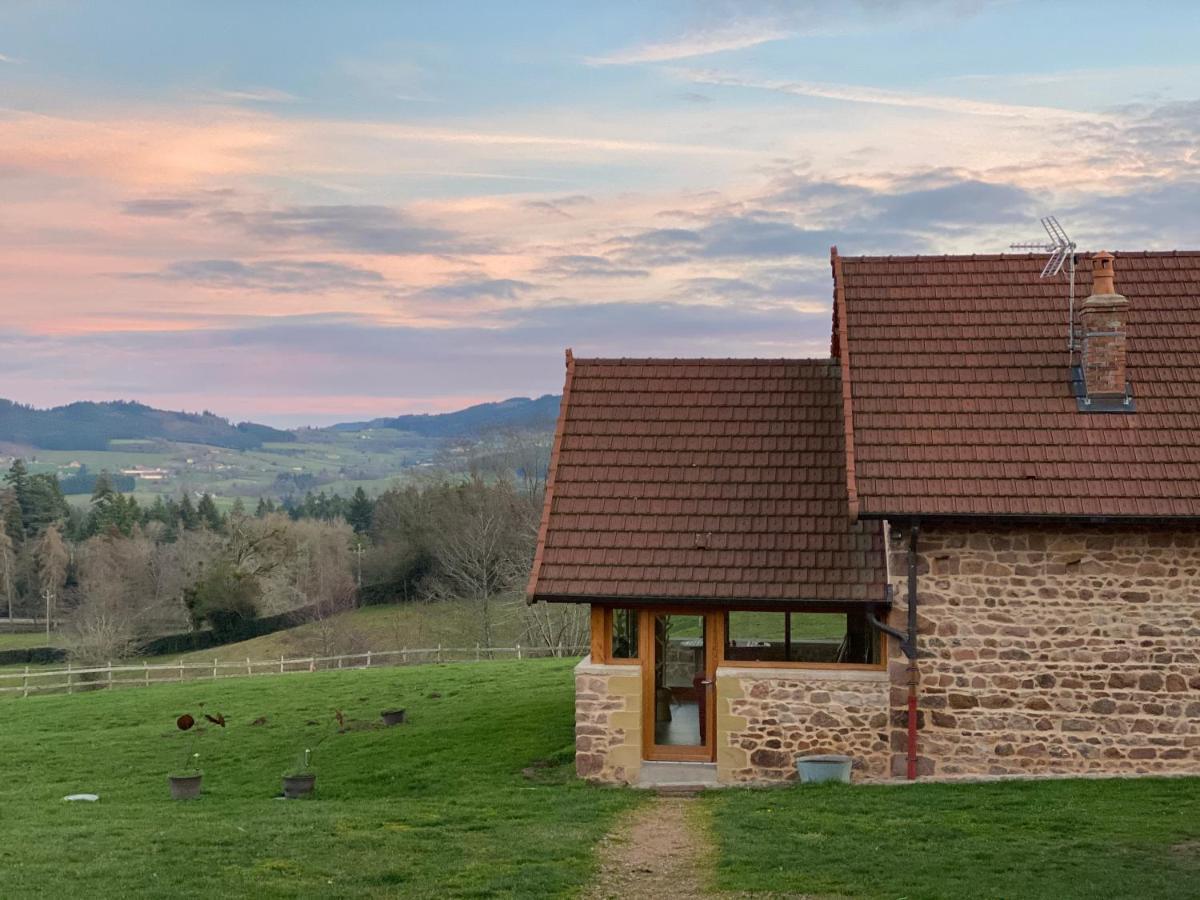 Les Perruchons Ancienne Grange Renovee Avec Soin Ozolles Exterior foto