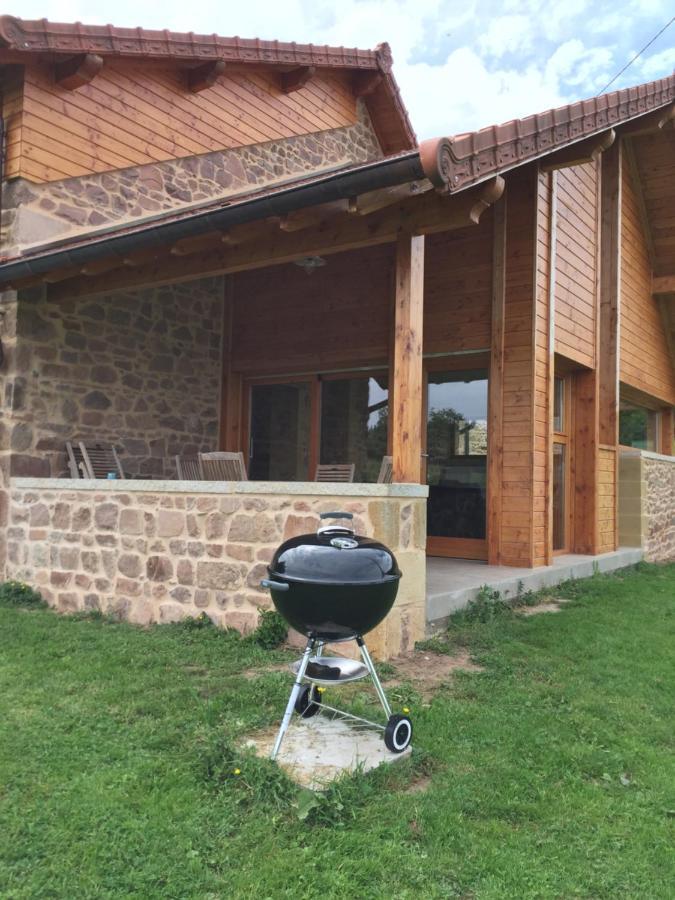 Les Perruchons Ancienne Grange Renovee Avec Soin Ozolles Exterior foto