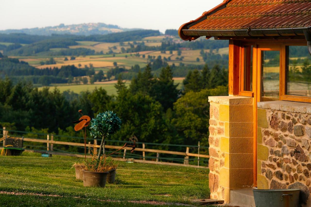 Les Perruchons Ancienne Grange Renovee Avec Soin Ozolles Exterior foto